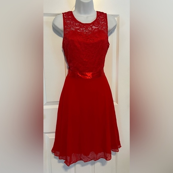 BeryLove Dresses & Skirts - BeryLove Women Short Floral Lace Bridesmaid Dress A-line Swing Party Dress SZ L